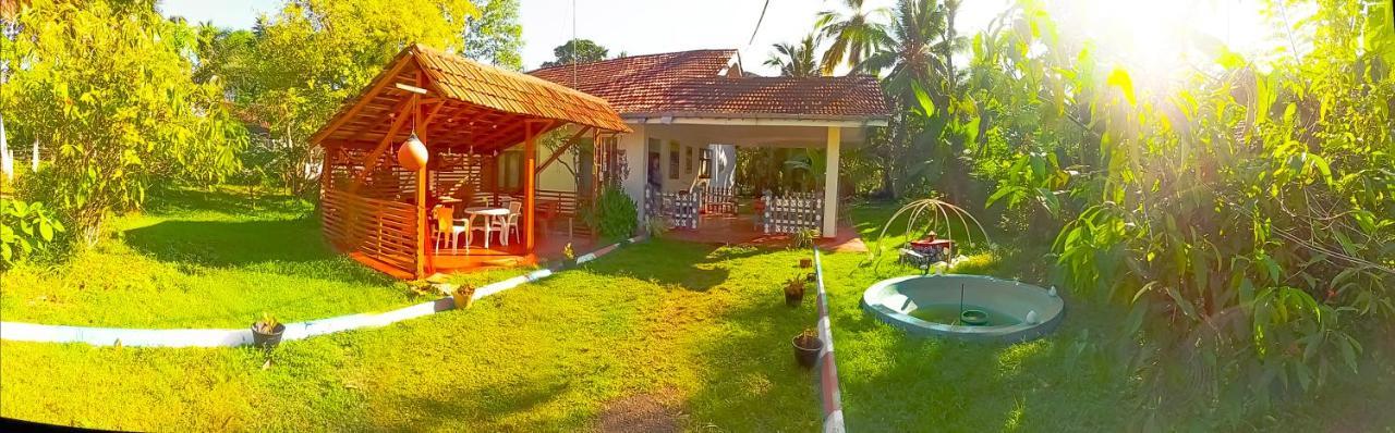 Happy Morning Bliss Bed and Breakfast Mirissa Buitenkant foto