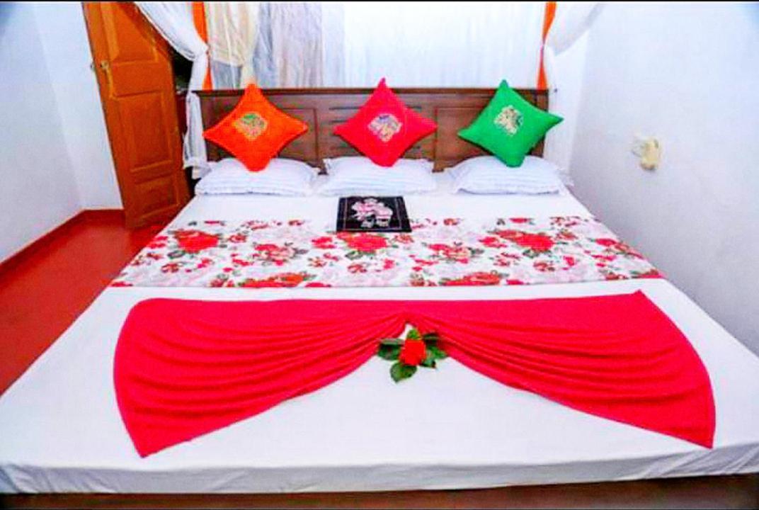 Happy Morning Bliss Bed and Breakfast Mirissa Buitenkant foto